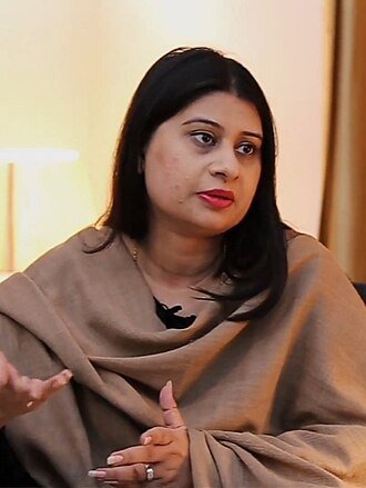 Amna Mufti